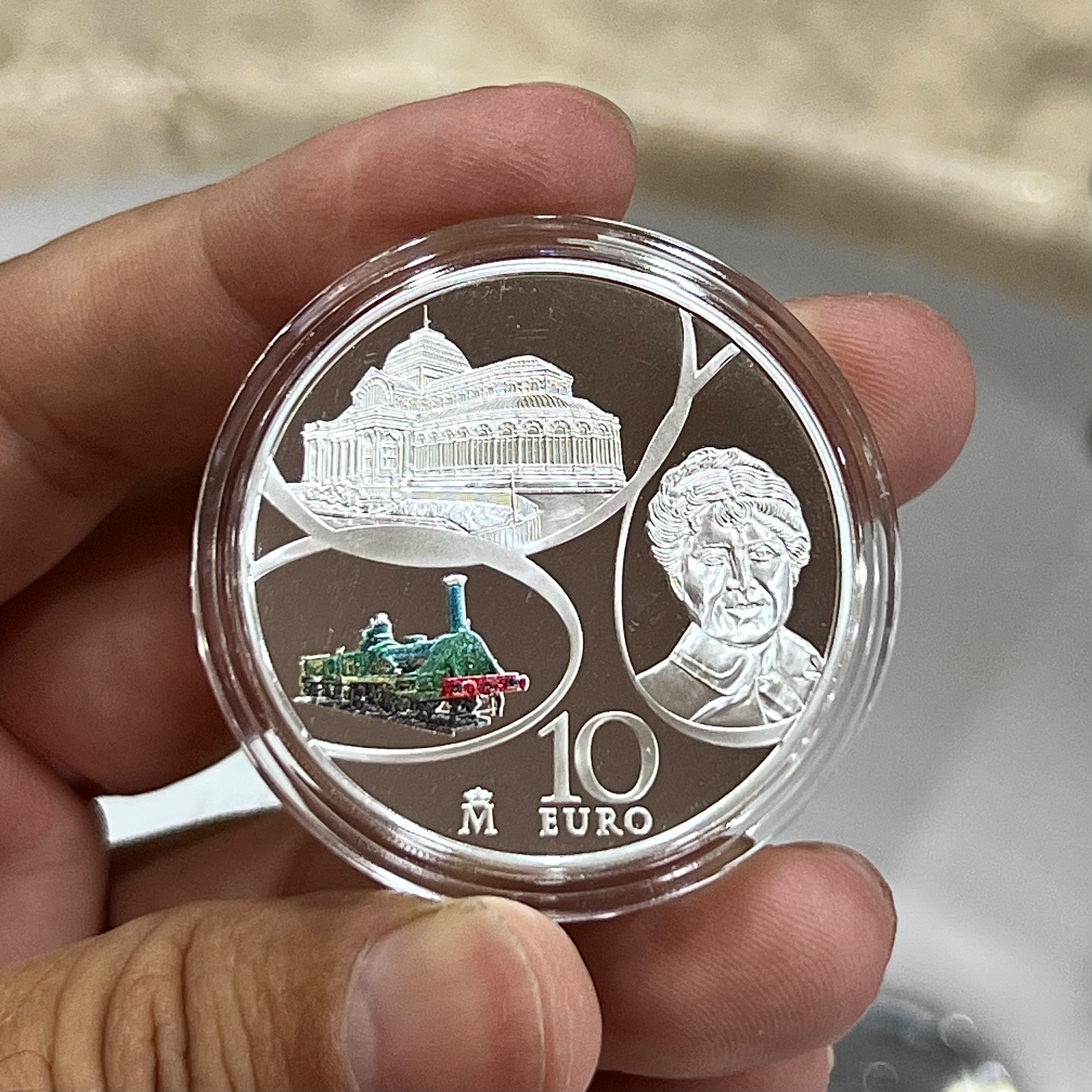 Moneda por mayatubers