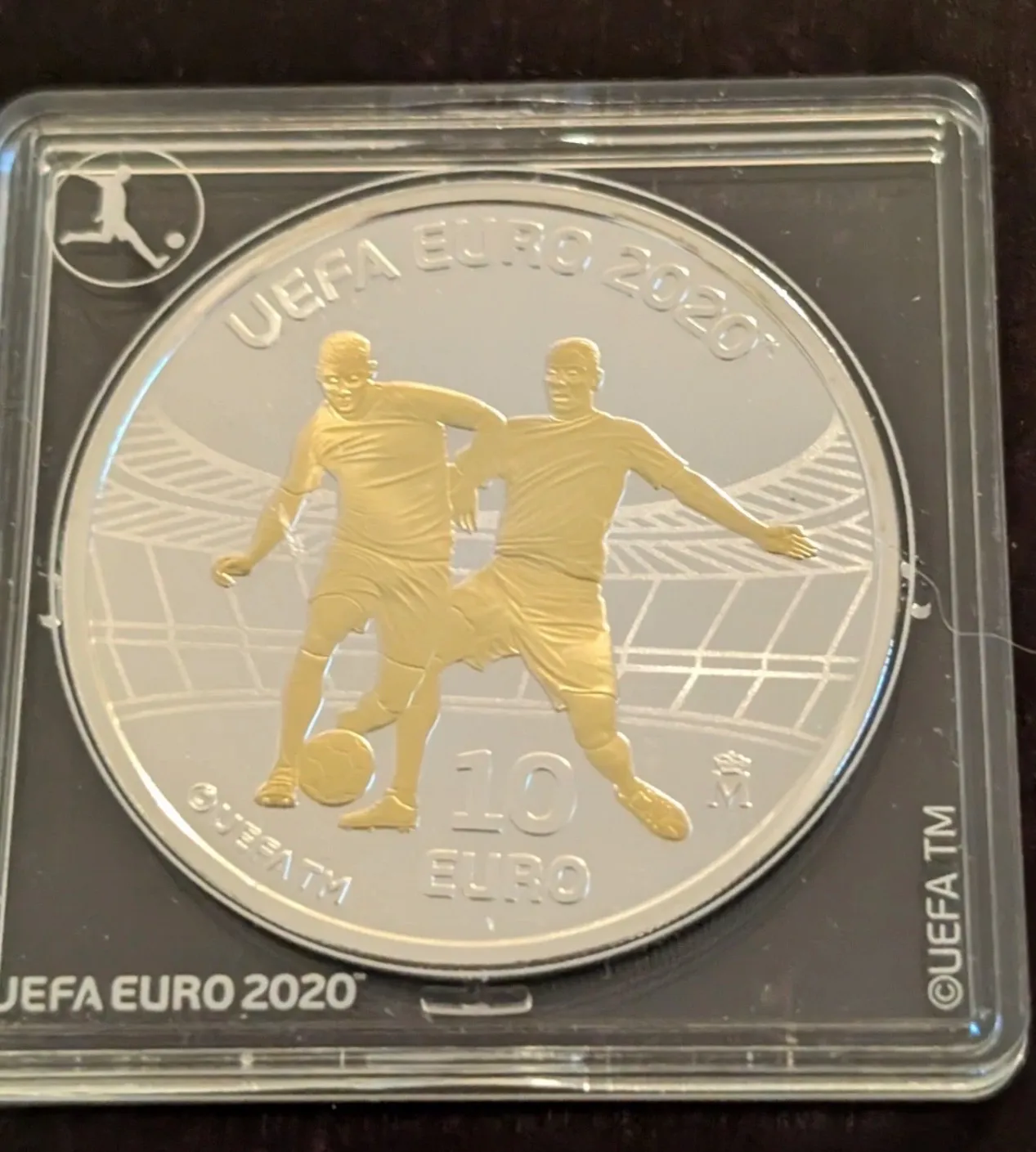 Moneda por mayatubers