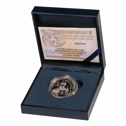 Presentación con caja y certificado (FNMT)