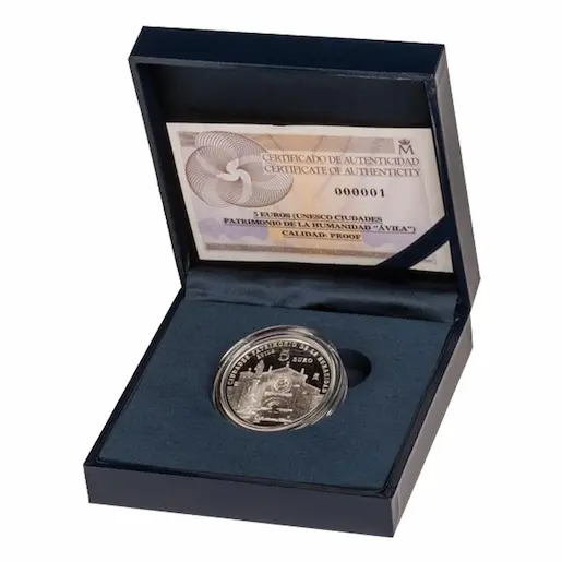 Presentación con caja y certificado (FNMT)