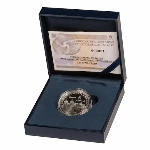 Presentación con caja y certificado (FNMT)