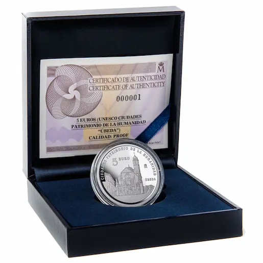 Presentación con caja y certificado (FNMT)